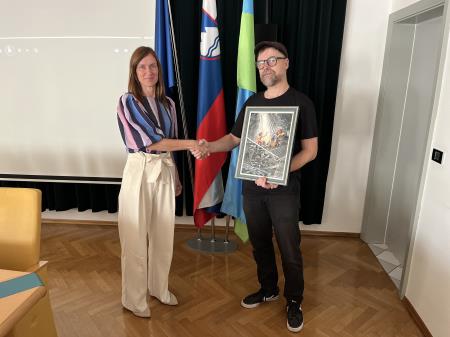 Prevzem karikature dečka s solzicami avtorja Cirila Horjaka 18092023 (1)